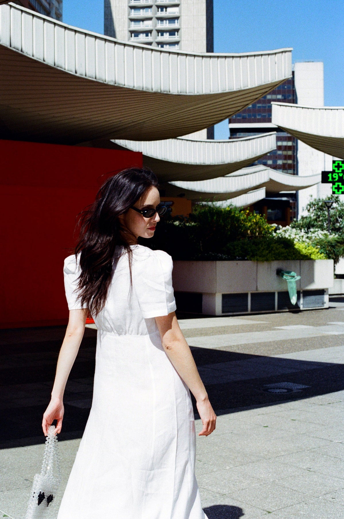 Má + Lin Daisy Linen Dress - White