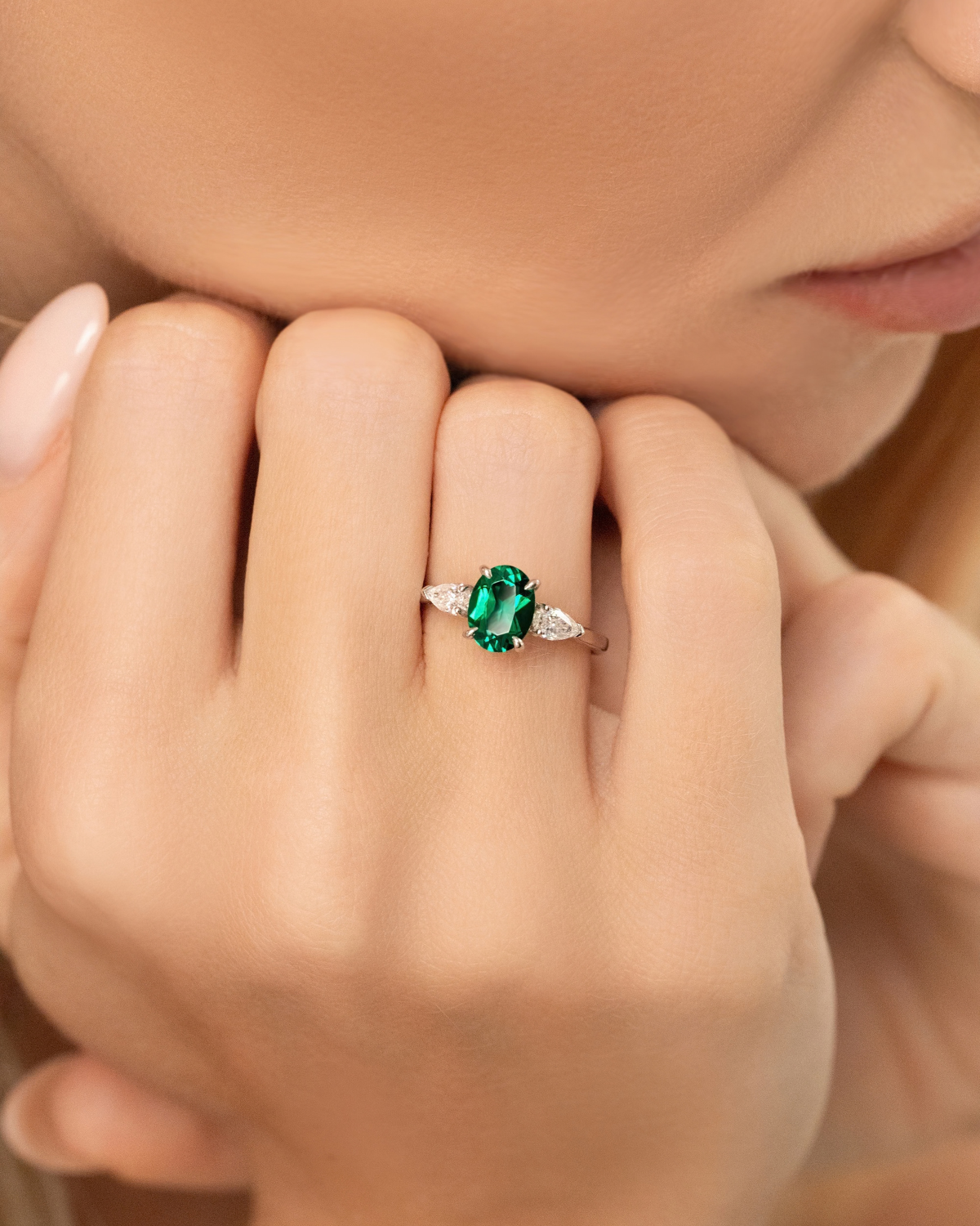 Vianne Jewellery Emerald Oval Cut Three Stone Engagement Ring in Sterling Silver