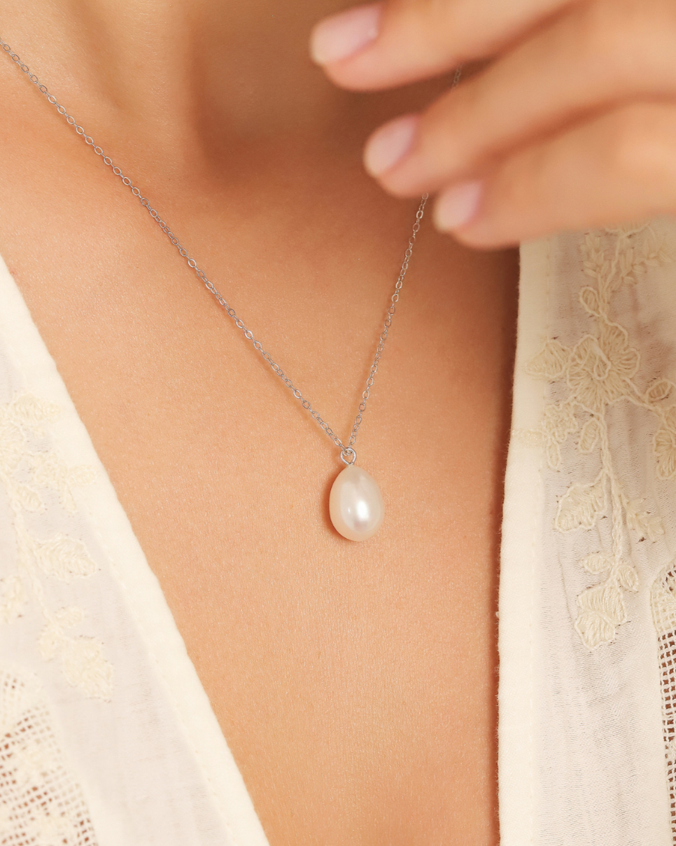 Vianne Jewellery Pearl and Moissanite Bridal Jewellery Set in Sterling Silver