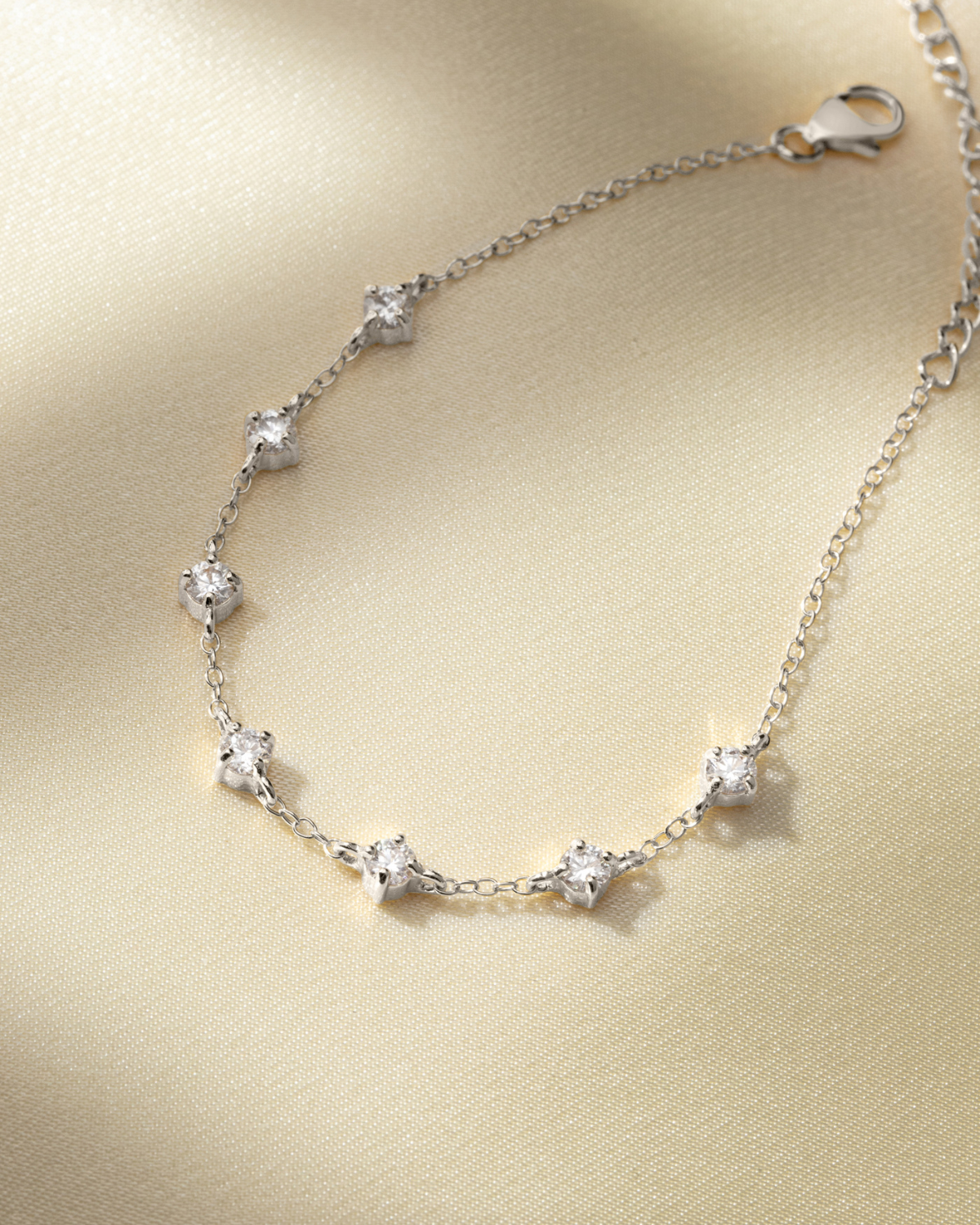 Vianne Jewellery Moissanite Tennis Bracelet in Sterling Silver