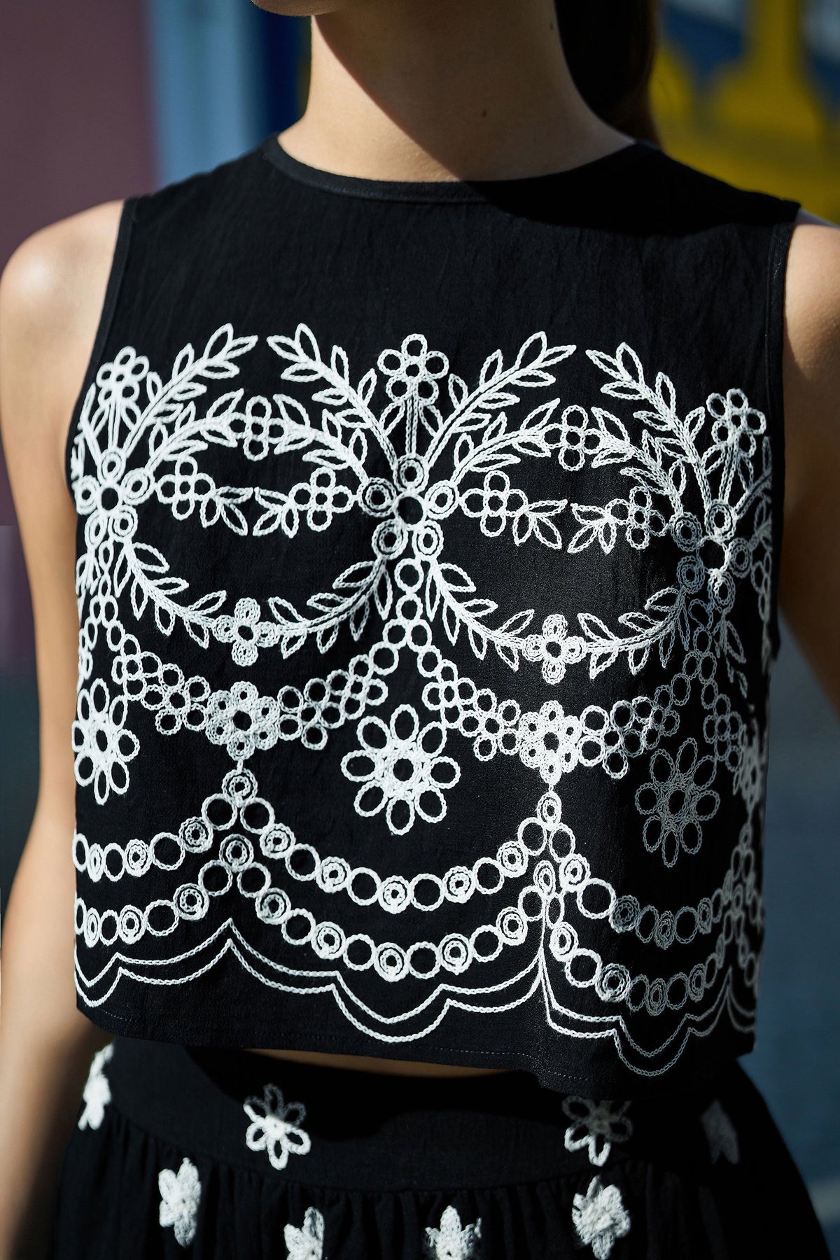 Black Embroidered Crop Top - Bascora