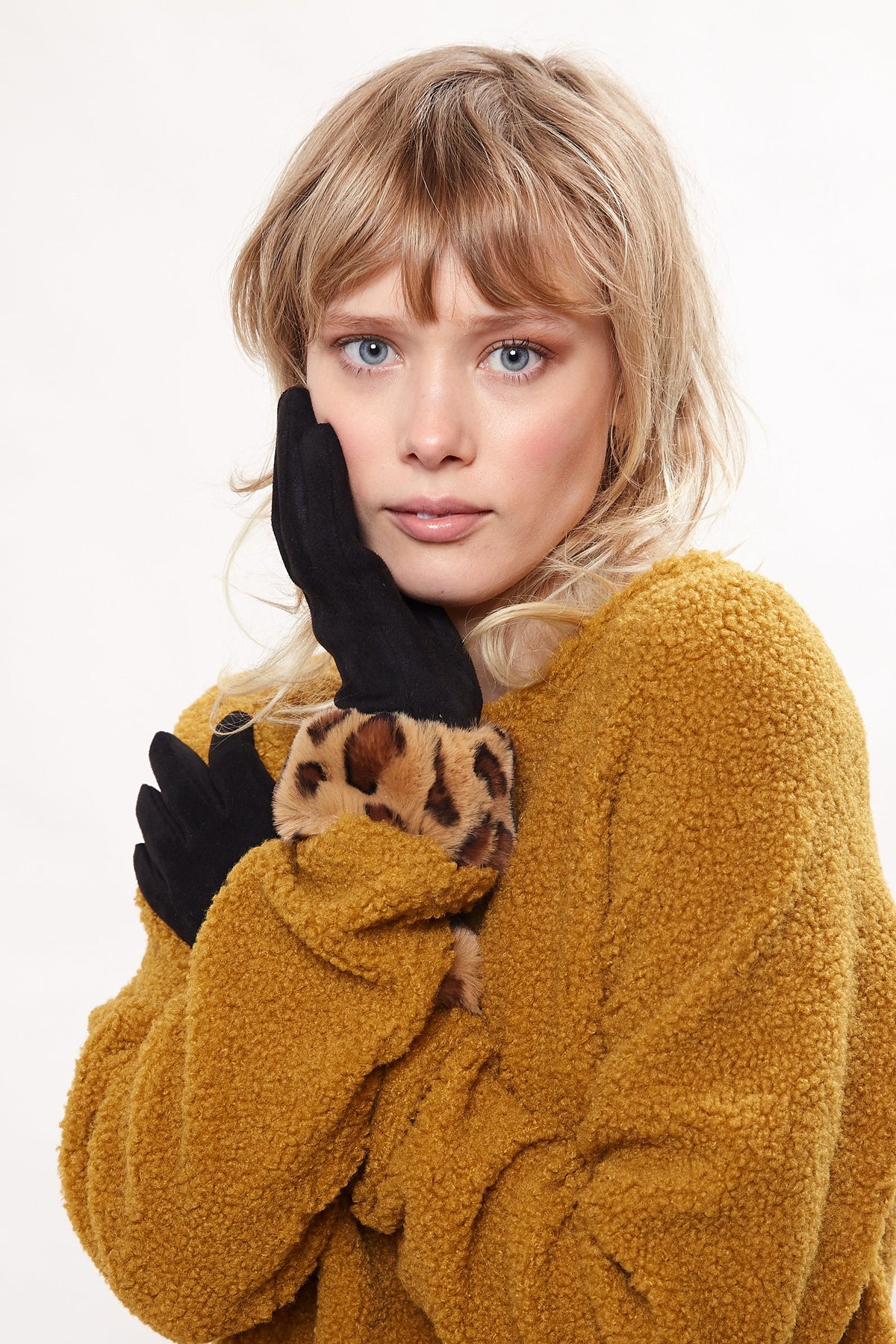 Cadhla Faux Suede Fur Cuffed Touch Screen Gloves Black