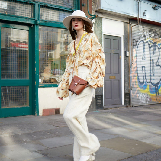 Handmade Leather Barrel Bag - Pastel Cream - Bascora