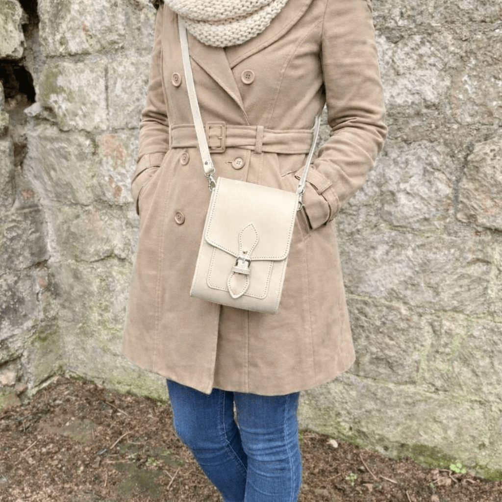 Handmade Leather Festival Phone Bag – Cream - Bascora