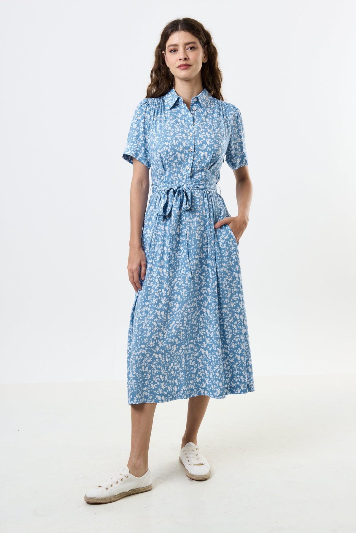Inesa Negative Floral Print Short Sleeve Midi Shirt Dress - Blue - Bascora