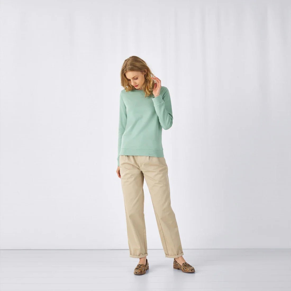 Organic Essential Sweatshirt – Women's - Bascora