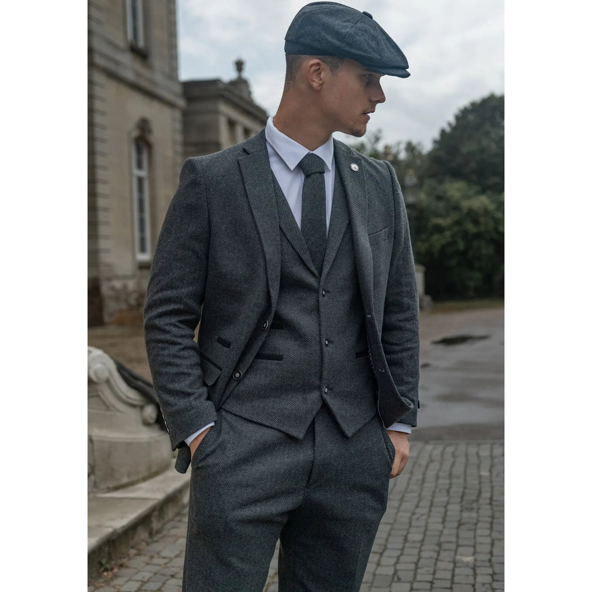 Men's Grey Black Herringbone Wool Tweed 3 Piece Suit