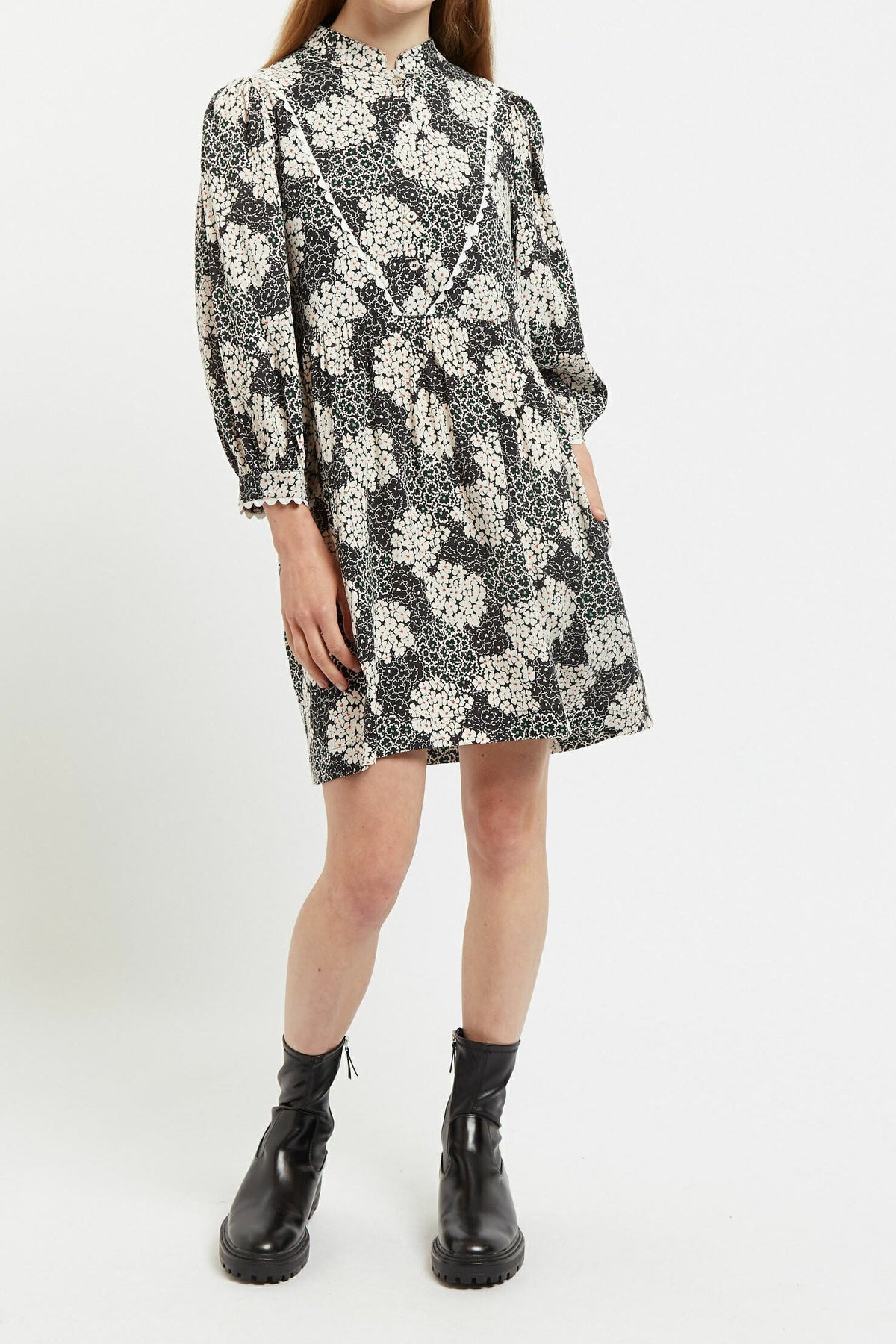 Suzanne Flower Patch Mini Dress Black/White - Bascora