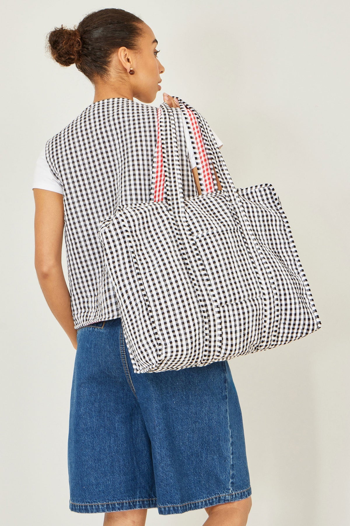 The Gingham Quilted Shopper – Black - Bascora