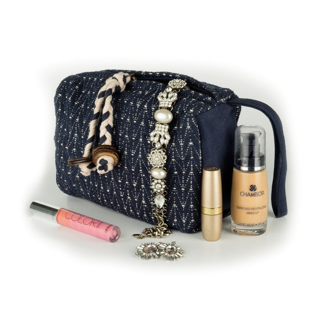 The On My Mind Cosmetic Pouch from SVEŽElife - Bascora