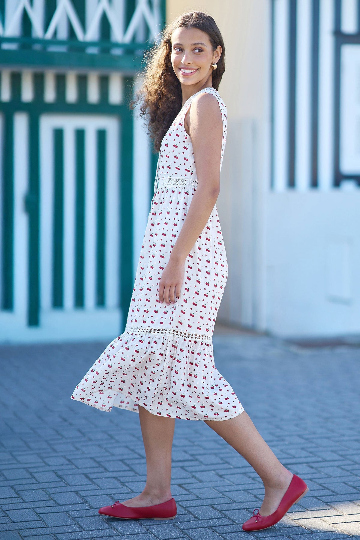Yumi White Cherry Print Lace Trim Cotton Midi Dress - Bascora